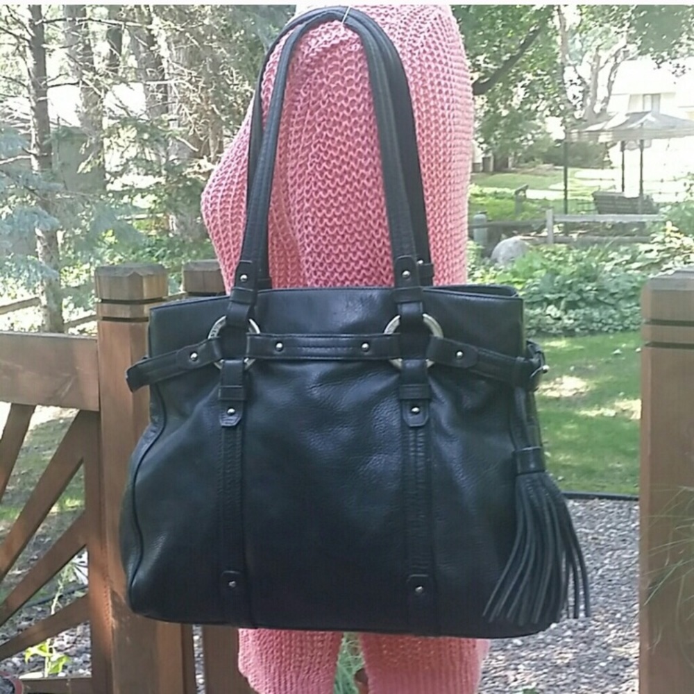 🔥🔥 BALLY black leather moto-style tote🔥🔥